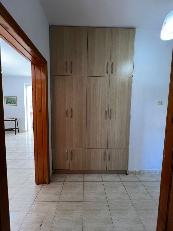 Appartamento 2+1 in affitto vicino a Optika Roma vicino al Bazaar!