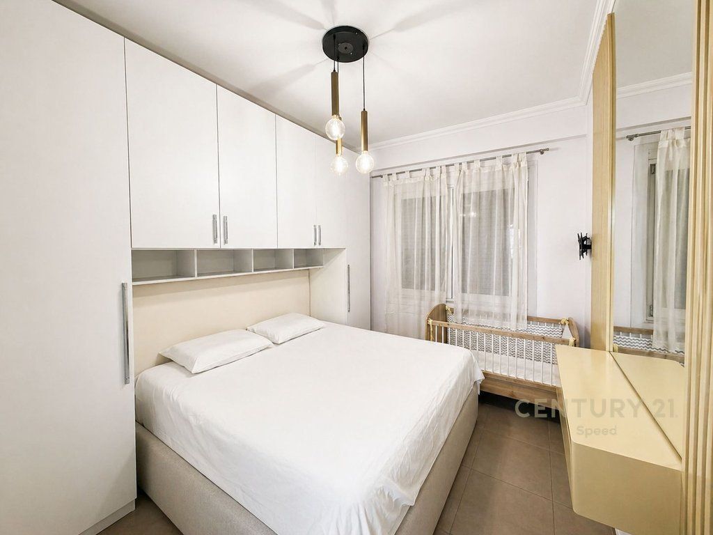 Shitet apartament 1+1 në zonën e Astirit!