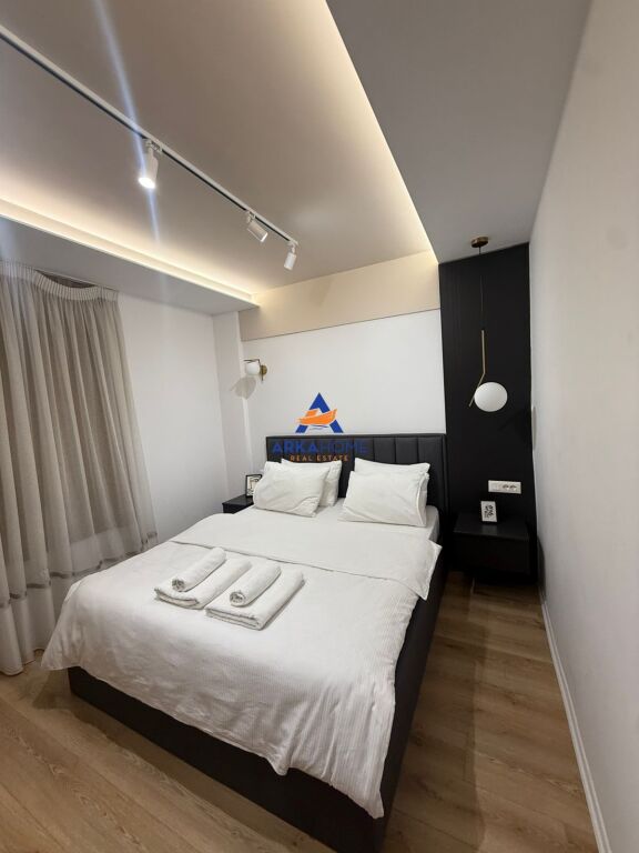 VENDESI DUPLEX 2+1+BALCONE "PIAZZA SKENDERBEJ" 550.000 EURO