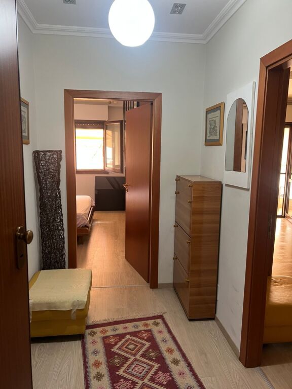 Apartment 1+1 for Rent - Komuna e Parisit, Lulishtja