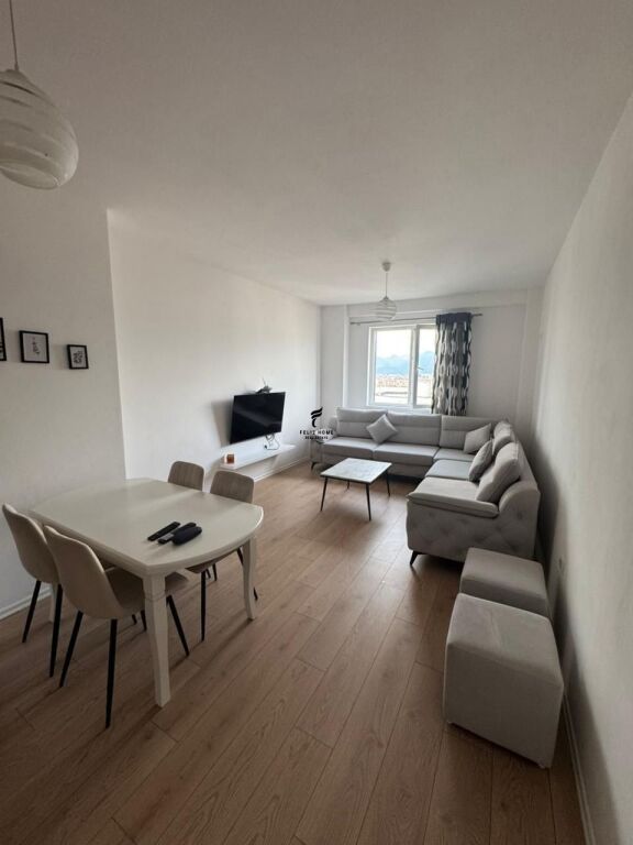 APARTAMENT ME QERA 2+1 YZBERISHT 50.000 LEKE FH-72563