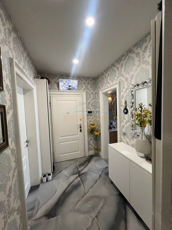 Apartment 3+1+2+storage for sale Paris Commune