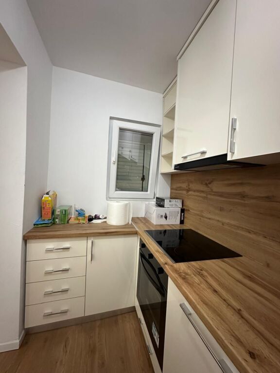 🏡 Shitet Apartament 1+1 – Rruga Irfan Tomini