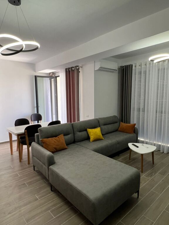 Apartament 1+1 me qera tek Kompleksi Asl tek Pediatria