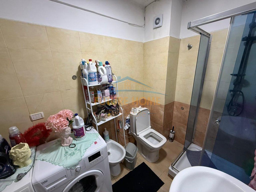 Shitet,Apartament 2+1,Unaza e Re,Tiranë