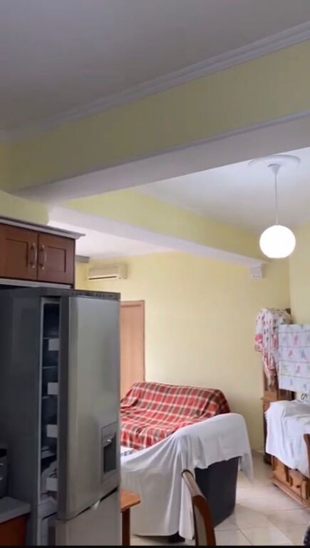 Apartament me qira tek Rruga e Kavajes