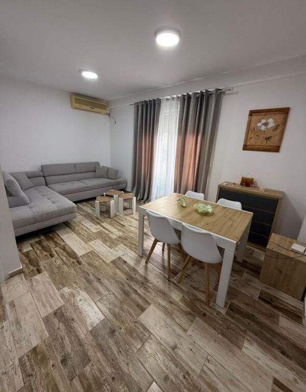 Shitet apartament 1+1 Golem