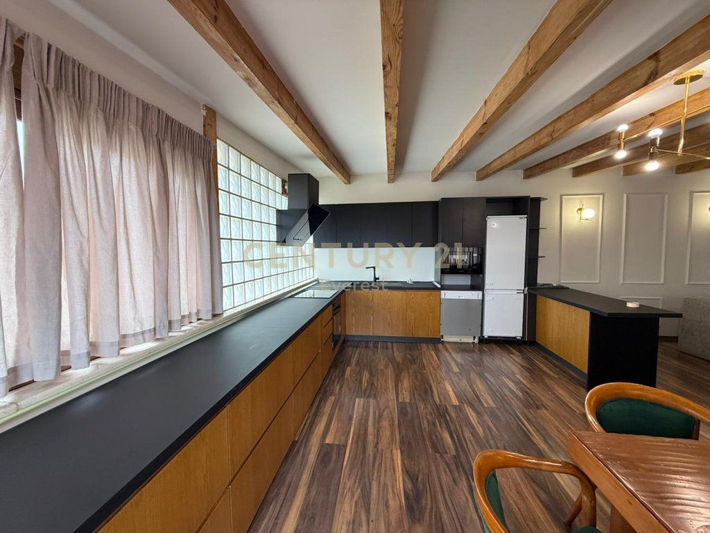 KOPSHTI BOTANIK, APARTAMENT 1+1 + GARDEROBE PER QIRA 800 € /Muaj