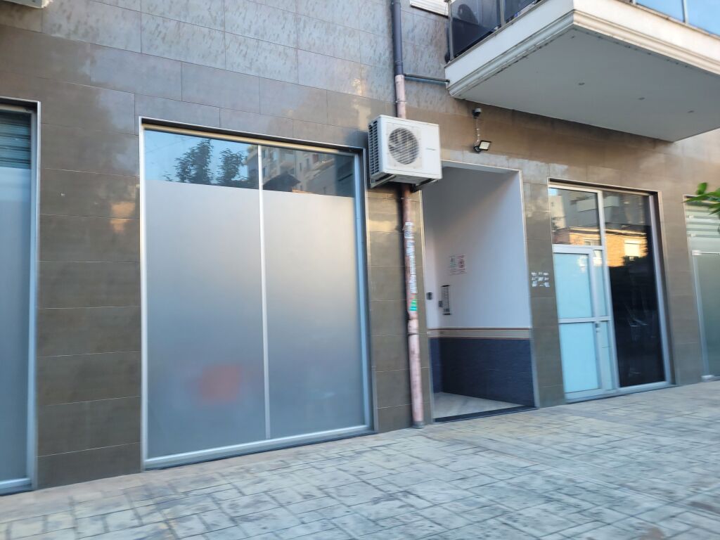 Service unit for sale behind Hotel Mondial  