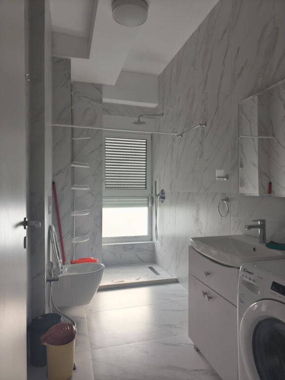 Jepet me qira apartament 2+1