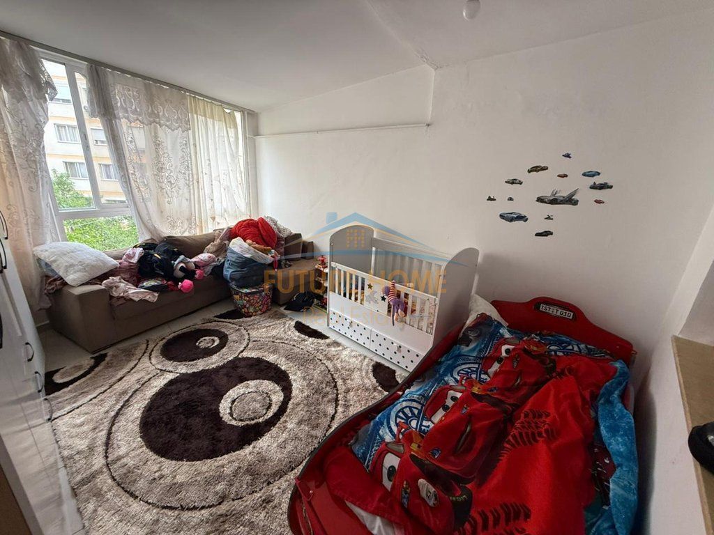 Shitet,Apartament 2+1,Unaza e Re,Tiranë