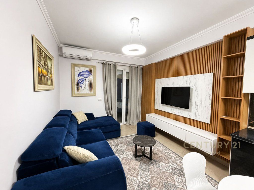 Shitet apartament 1+1 në zonën e Astirit!