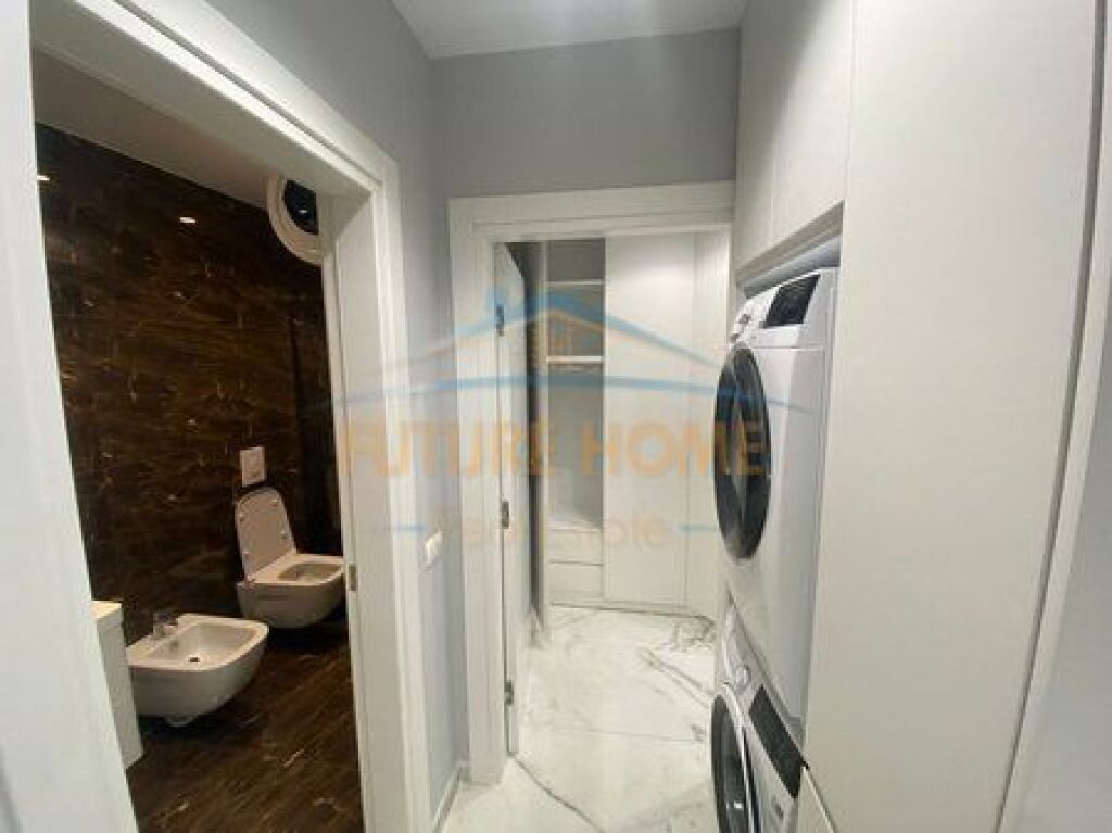 Shitet, Apartament 1+1, Rruga Panorama, Tiranë