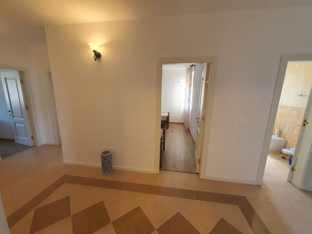 Vicino a Vienna, si affitta un appartamento 4+1