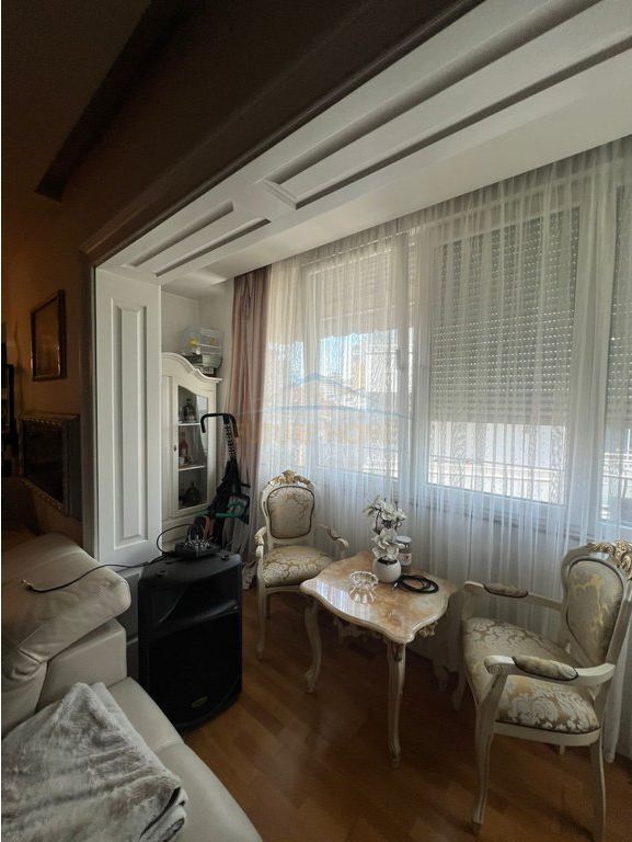 Apartment 3+1+2+storage for sale Paris Commune