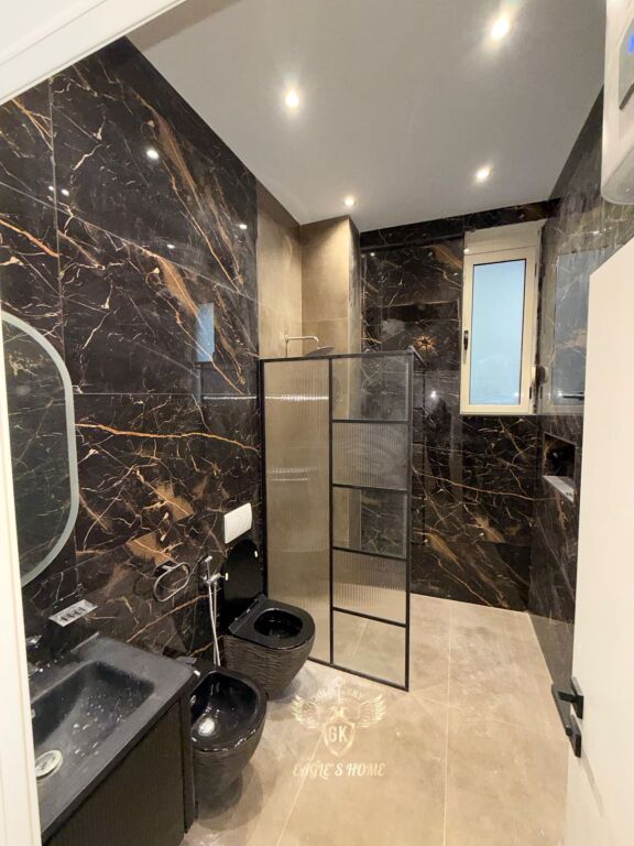 SHITET Super APARTAMENT • 2+1+2 + VERANDE GJYKATA DURRES