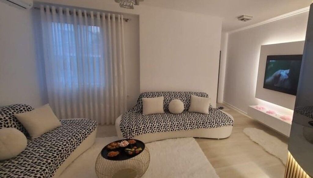 SHITET APARTAMENT 1+1 TE REZIDENCA "TRIPOD" !!