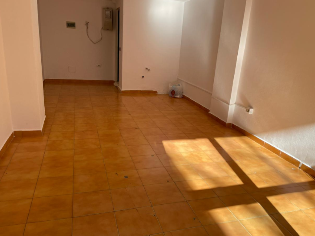 COMMERCIAL SPACE FOR RENT – Near Dinamo Stadium