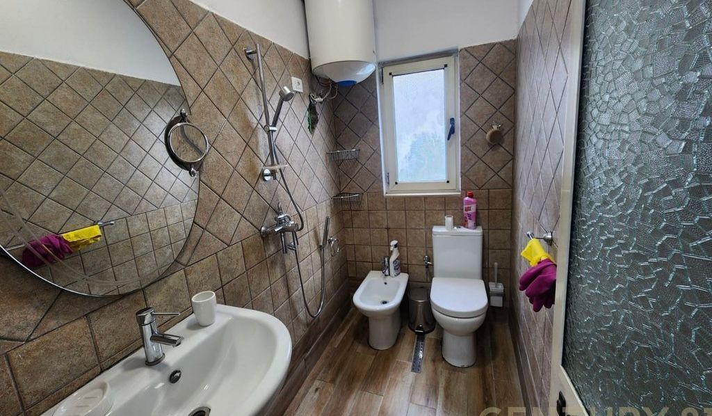 Apartament 1+1 me qira , Rruga e Kavajes
