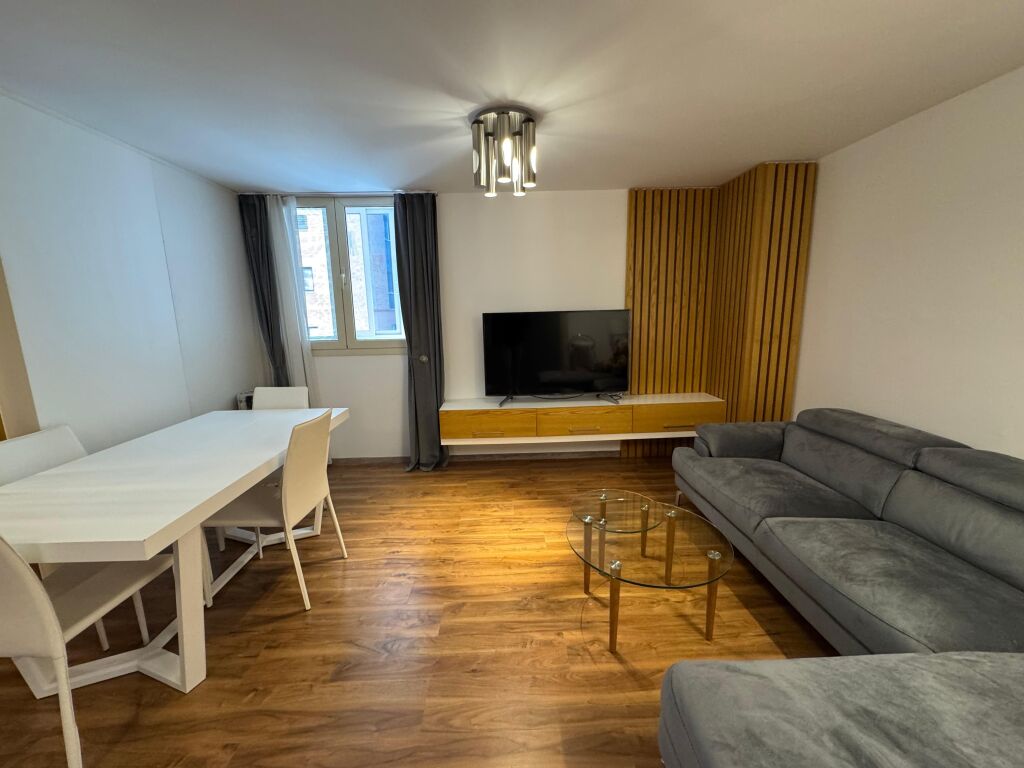Jepet apartament me qera 1+1