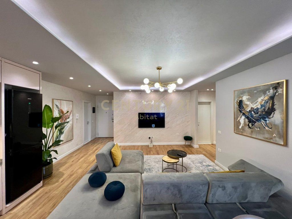 FOR SALE, PREMIUM APARTMENT 2+1+2 with PARKING SPACE at KOMUNA !