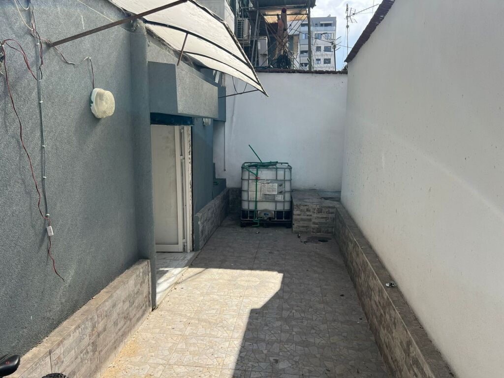 Locale in affitto vicino alla Scuola Unita