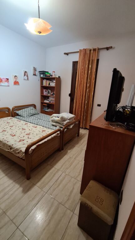 Jepet me qera  apartament 2+1 Rruga e Kokonozëve
