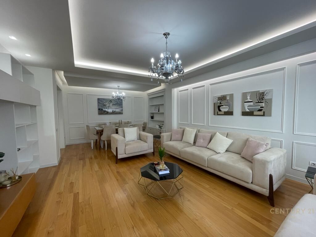 LUXURY APARTMENT 3+1+2 WITH PARKING SPACE FOR RENT, Ambasador 2