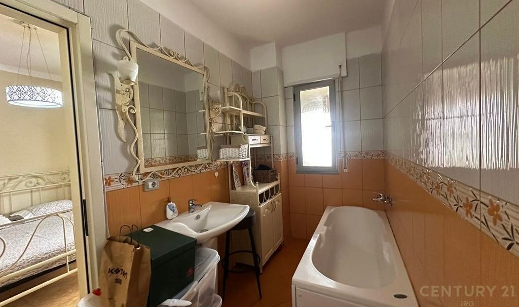 Appartamento in affitto 2+1+2 presso Liqeni i Thate