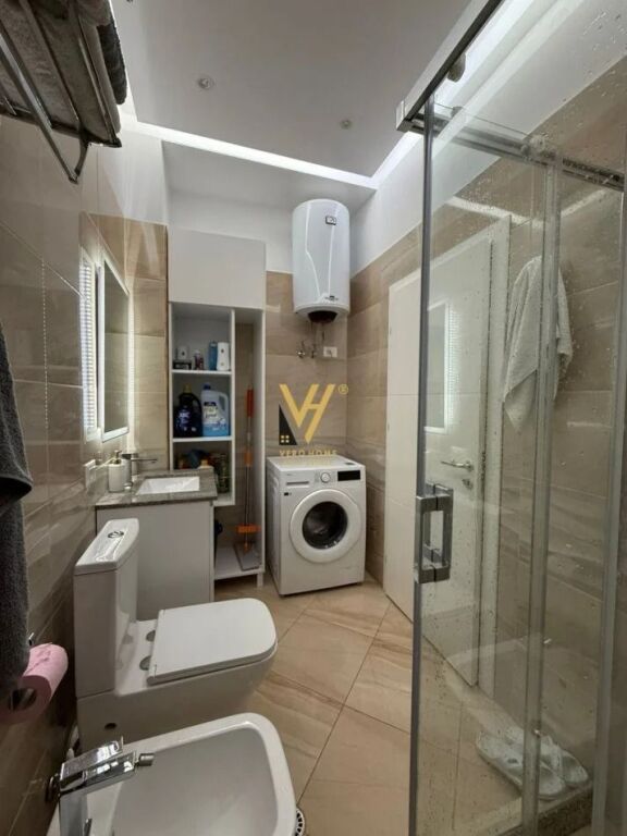 PENTHOUSE 2+1+2+BLK IN AFFITTO A QESARAKE, DAJT 1.000 EURO