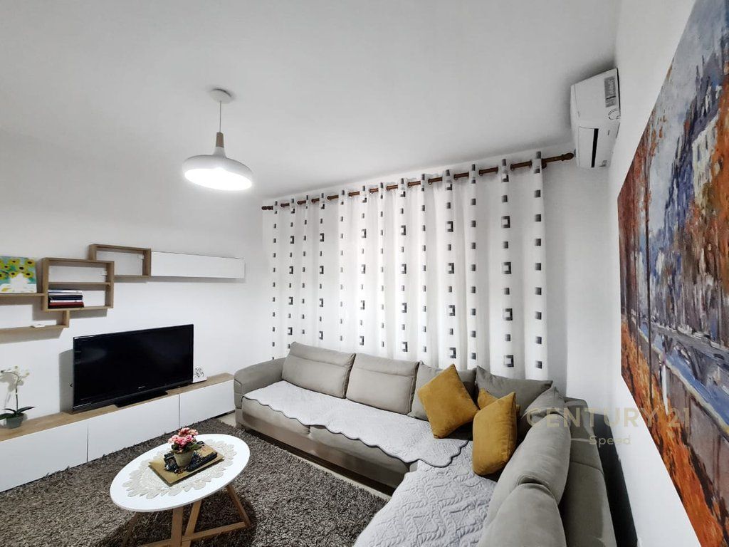 Appartamento 1+1 in affitto al piano villa (primo piano) nella zona del Nuovo Bazaar!