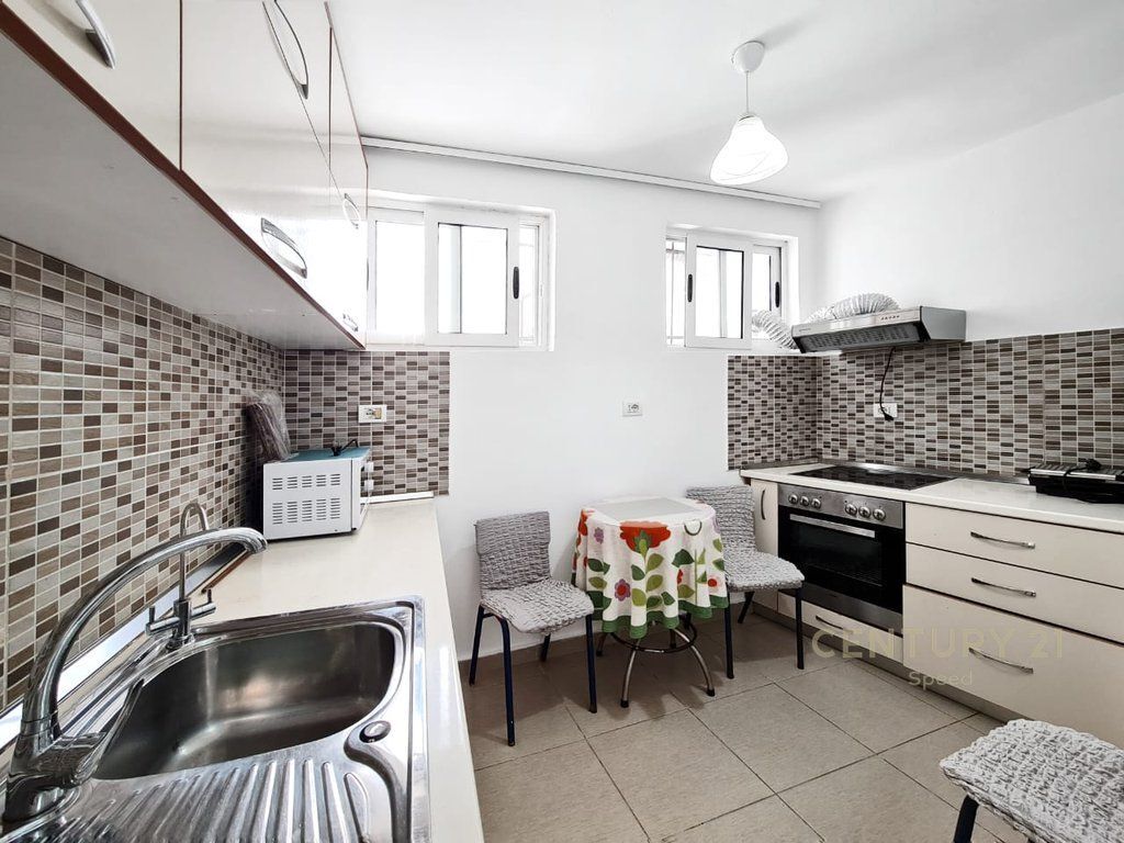 Appartamento 1+1 in affitto al piano villa (primo piano) nella zona del Nuovo Bazaar!