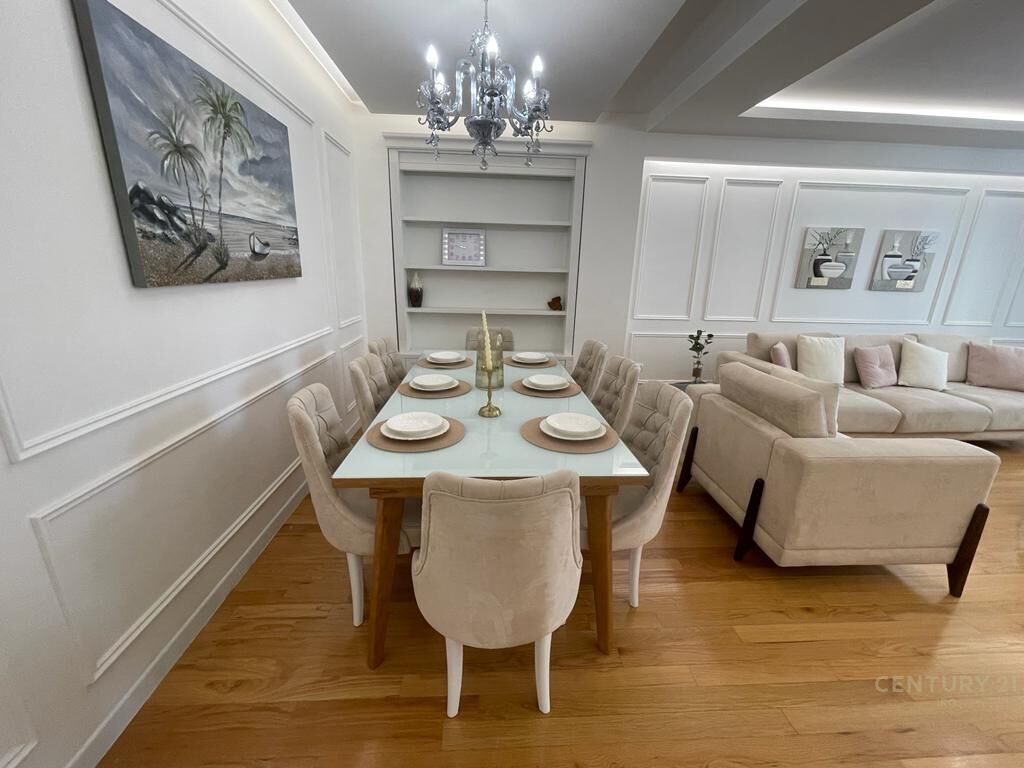 LUXURY APARTMENT 3+1+2 WITH PARKING SPACE FOR RENT, Ambasador 2