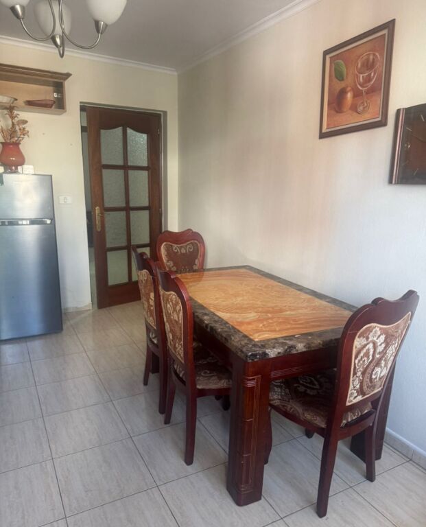 For rent Apartment 1+1, Kongresi Manastirit street near Hospital 5 opposite Pediatrics 400 thousand lek