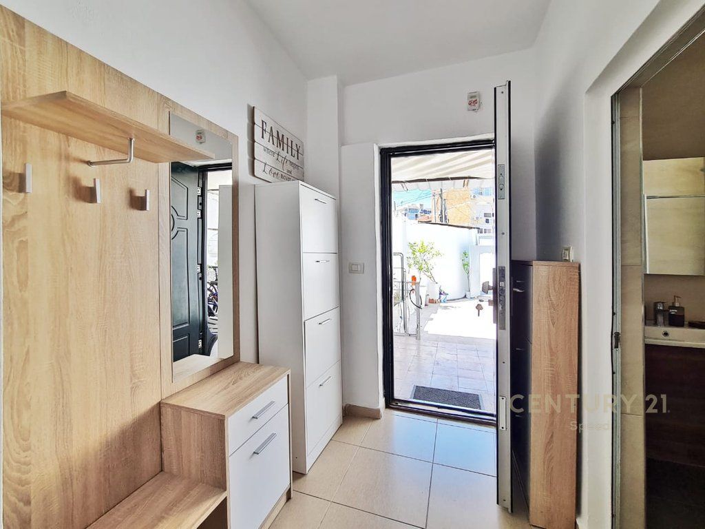 Appartamento 1+1 in affitto al piano villa (primo piano) nella zona del Nuovo Bazaar!