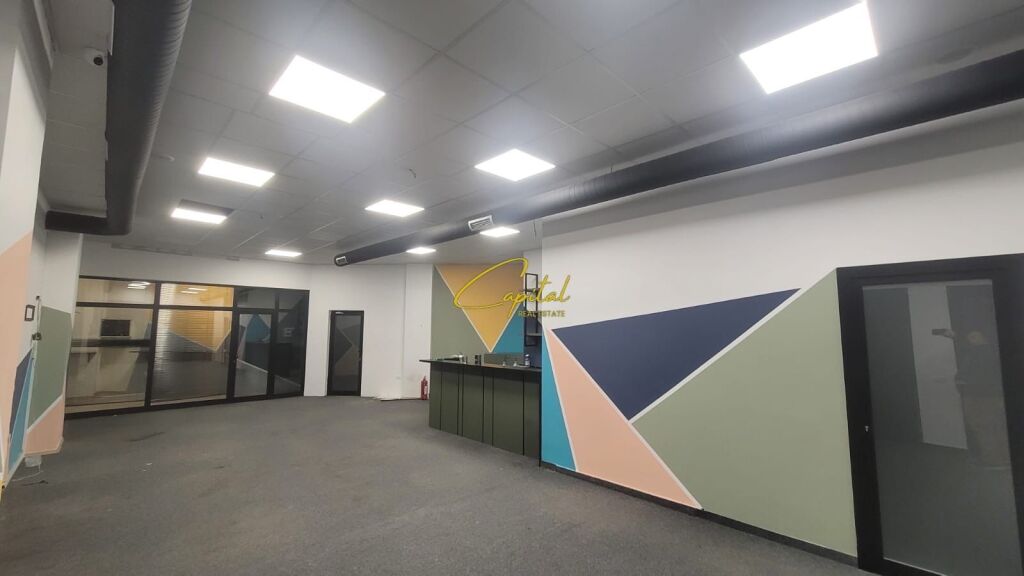 LOCALE COMMERCIALE IN AFFITTO 112 M2 COMPLESSO FARMACIA 10 1.100 EURO