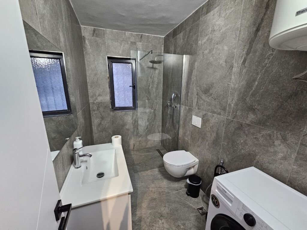 Apartament 1+1 per shitje tek Selvia.