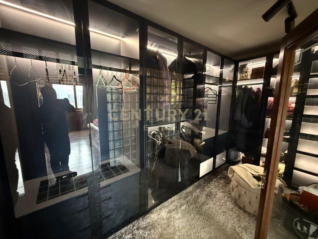 KOPSHTI BOTANIK, APARTAMENT 1+1 + GARDEROBE PER QIRA 800 € /Muaj