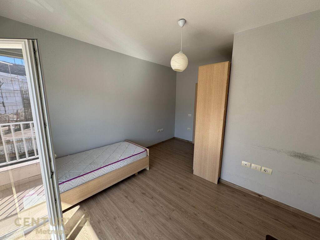 Apartment 2+1+2 for sale at Botanical Garden