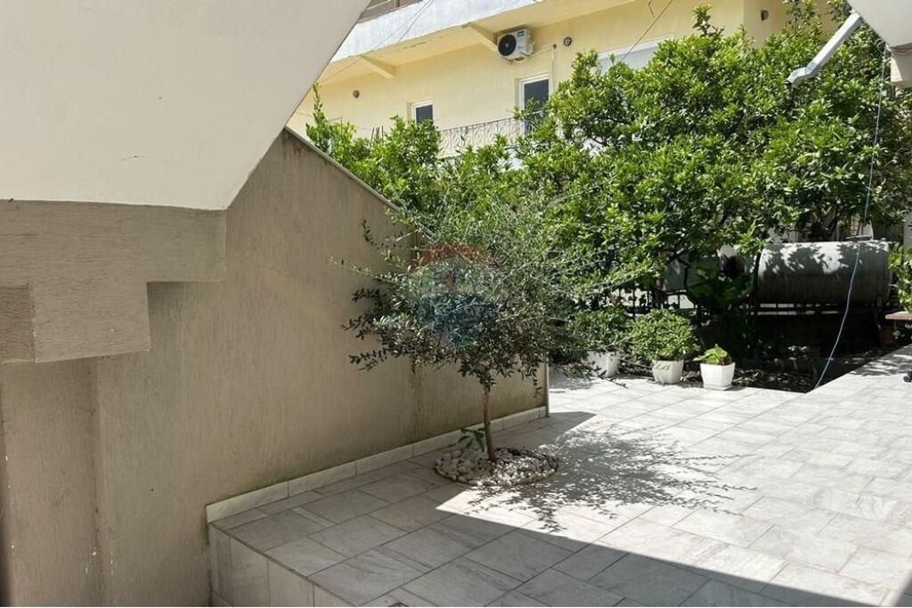 🔥 Private house for sale in Vlora, Haxhi Xhyheri Street, near the Trans-Balkan road
