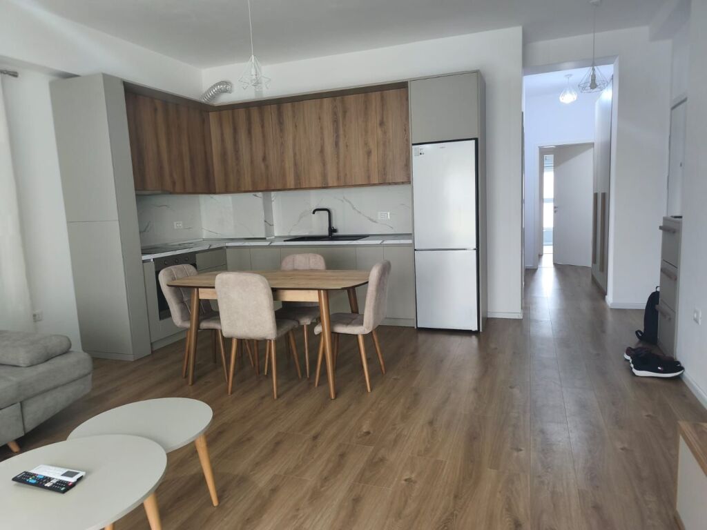 Jepet me qira apartament 2+1
