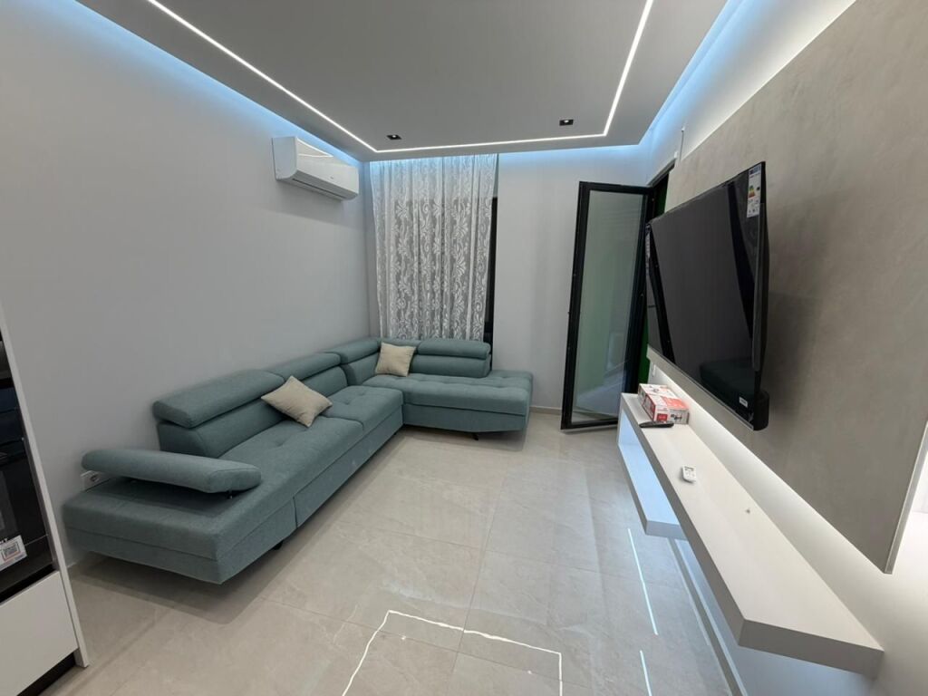 🏡 Apartment 1+1 for Sale with Parking – 📍At 5 Maji 💶 Price: 155,000€