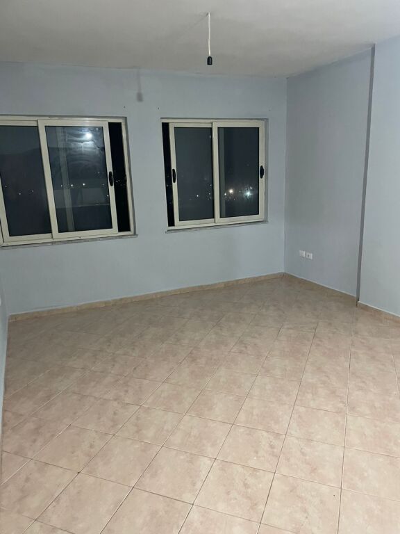 Appartamento 1+1 in affitto a Yzberish, 300 mila lek