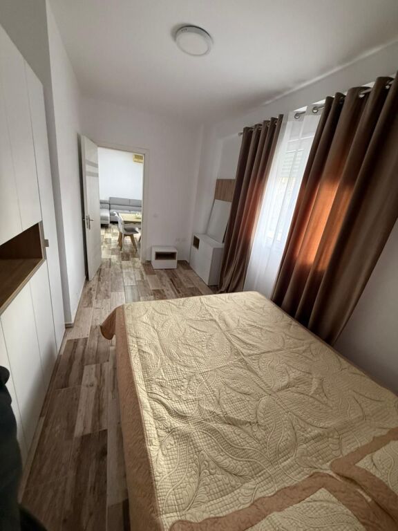 Shitet apartament 1+1 Golem