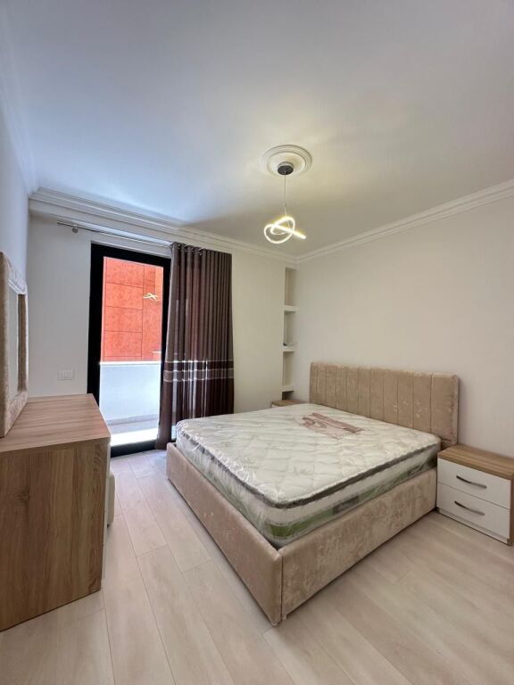 Apartament 2+1+ parking per qera Grand Galeria !