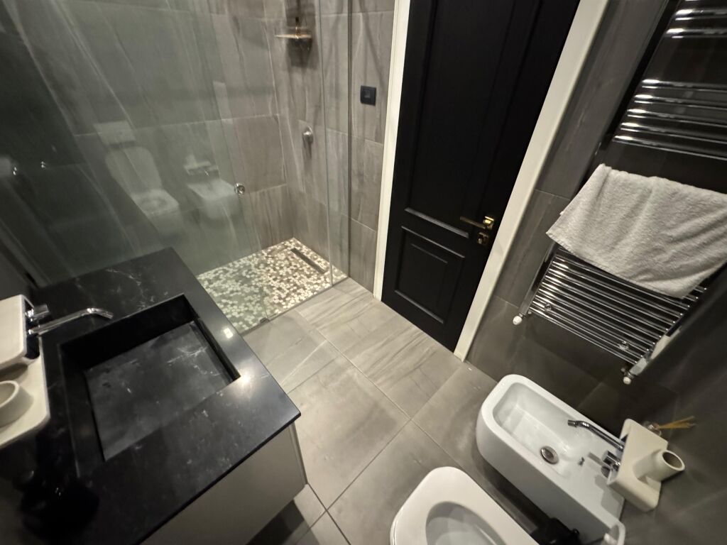 🏡 For rent 2+1+2 + parking 📍 Delijorgji Complex 🏢 5th floor (with elevator)  💶 1400€ (negotiable)