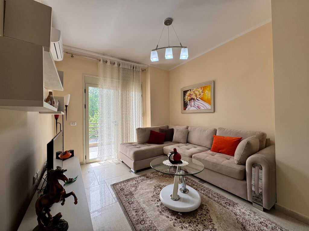 Shitet Apartment 1+1 Durres, Plepa