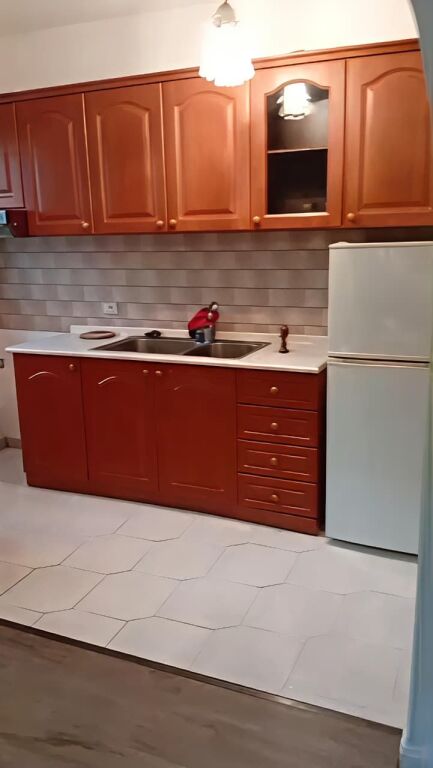 Jepet me qera Apartament 2+1 te Oxhaku