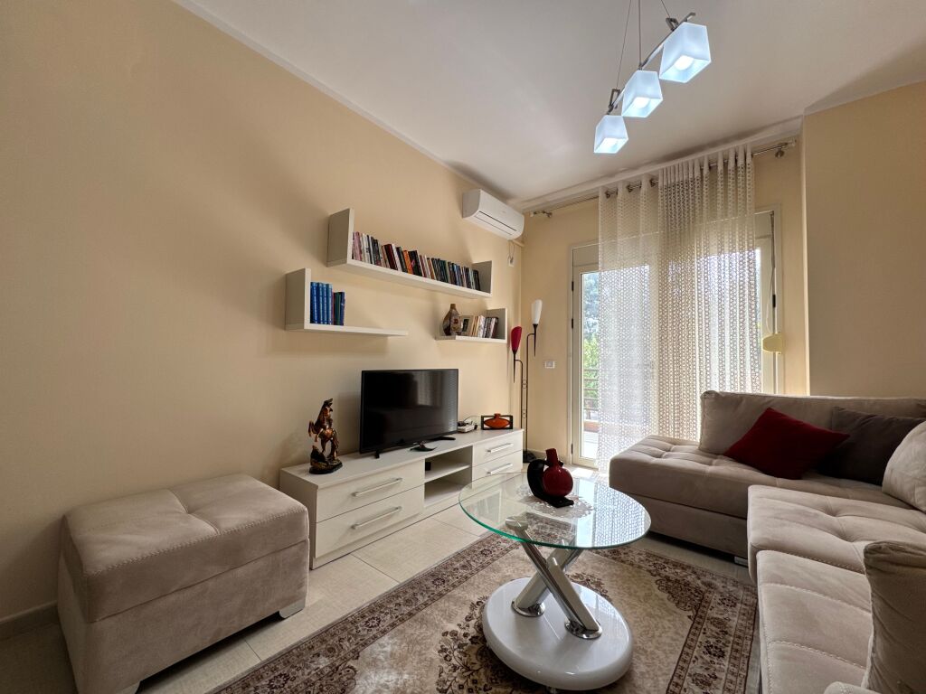 Shitet Apartment 1+1 Durres, Plepa