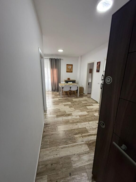 Shitet apartament 1+1 Golem